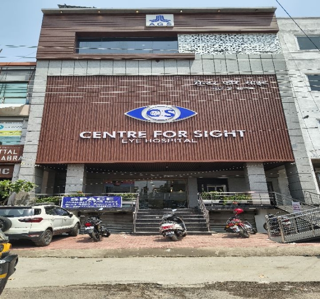  Eye Hospital in Red Square Market