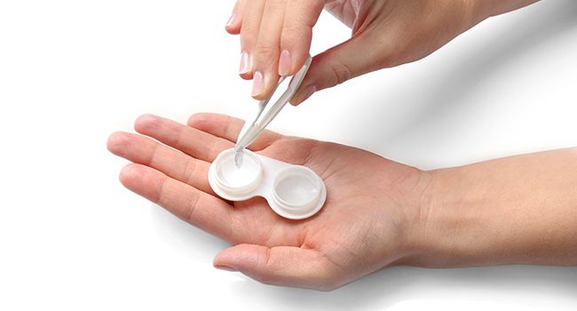 Living the New Normal: Taking care of contact lenses