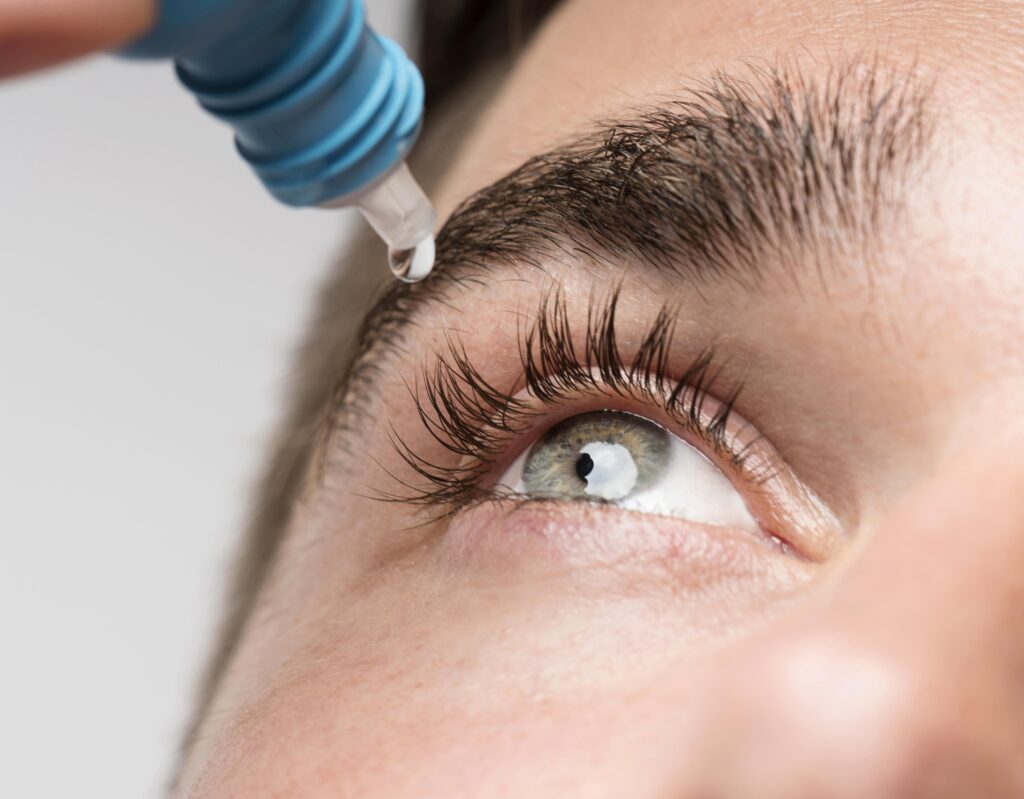 Dry Eye Treatment – Symptoms & Causes